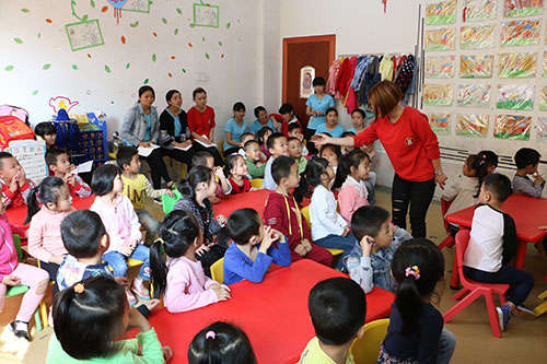 迪斯尼幼儿园开展教师公开课评比活动