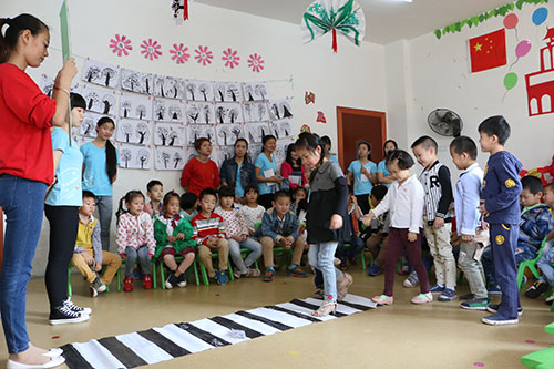 迪斯尼幼儿园开展教师公开课评比活动