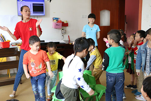 迪斯尼幼儿园开展教师公开课评比活动