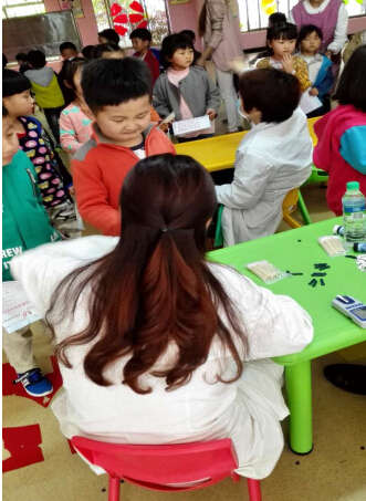 迪斯尼幼儿园·芳草园“六一”儿童健康体检圆满结束
