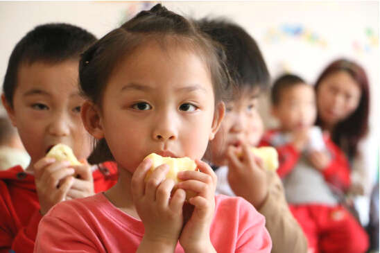 迪斯尼幼儿园·芳草园举办“陪同孩子 走进课堂”家长半日开放日活动