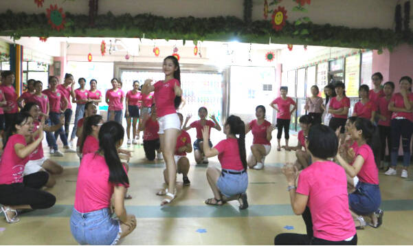 精彩培训聚合青春正能量  齐心协力共筑美丽幼师梦
