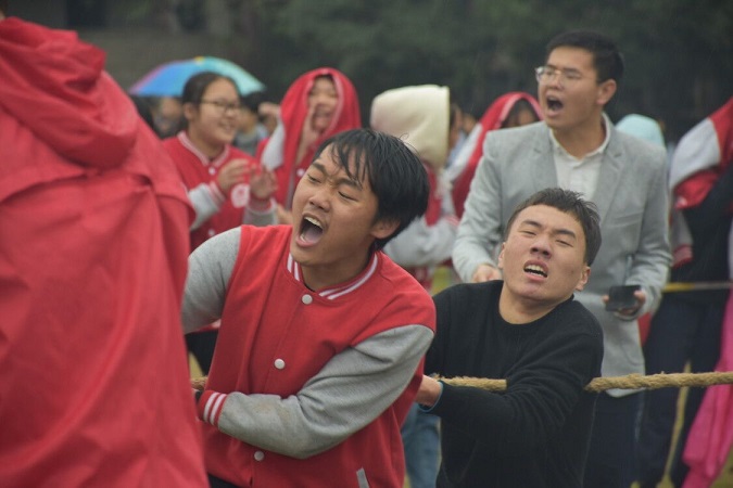 拔河比赛1.jpg 拔河比赛1.jpg