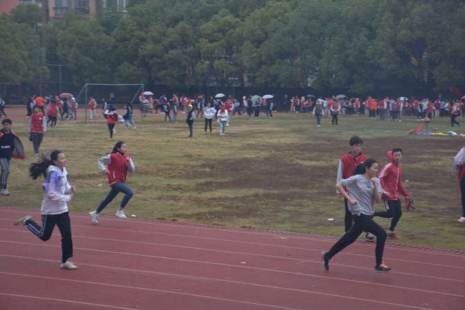 女子100米比赛.jpg 女子100米比赛.jpg